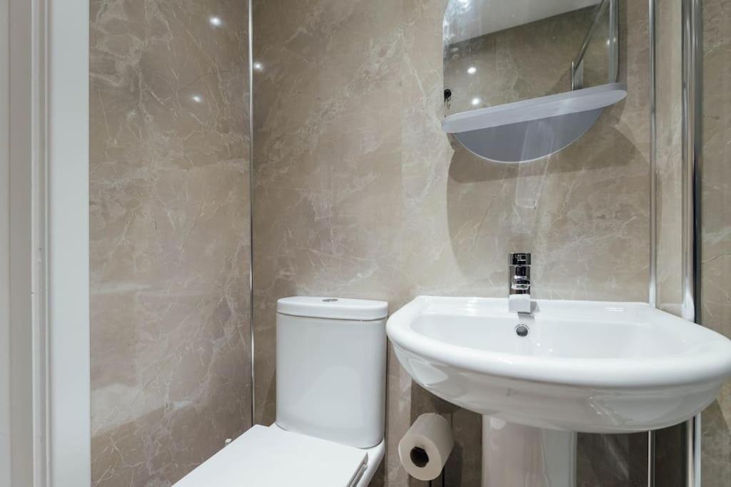 Stylish Stirling Apartment - Free Parking Exterior foto